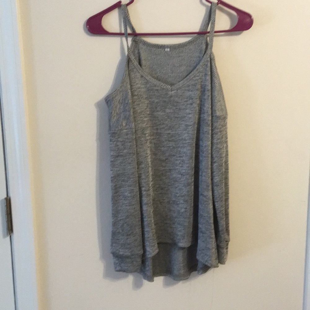 Off shoulders grey top